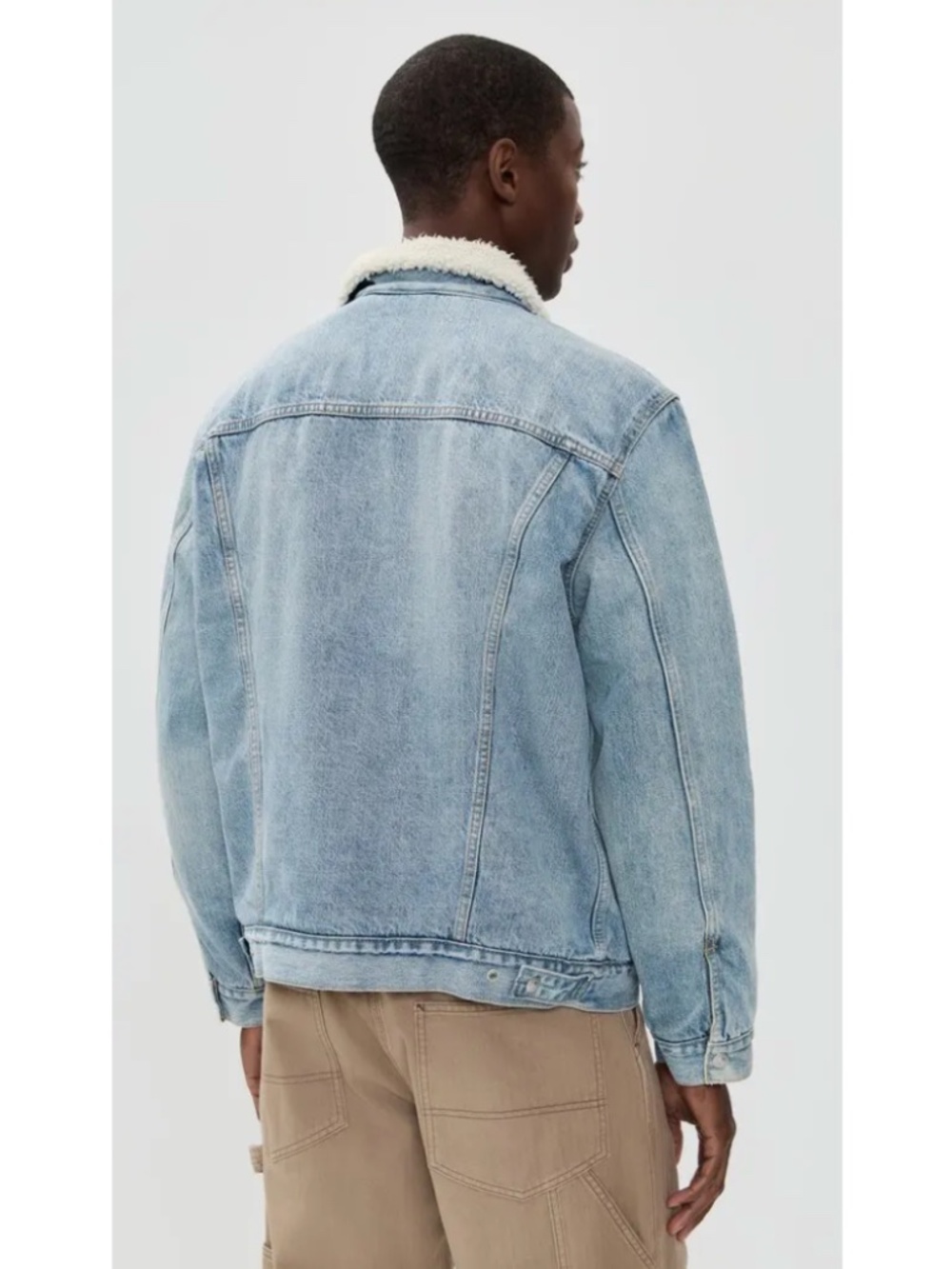 Levi's Type Iii Sherpa Trucker Jacket in Kentucky Blue Sherpa (Light Wash) - Picture 11 of 15